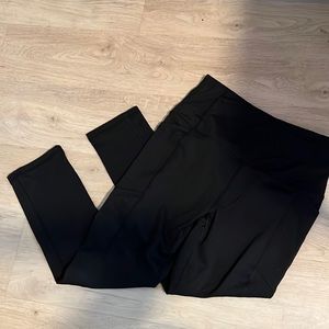 Black Capri Leggings with pocket